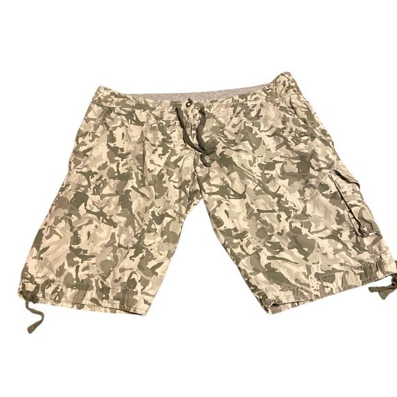 Nike Pants - Nike Women's Tan Camouflage Cargo Shorts